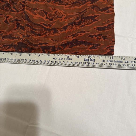 Lululemon Orange Tiger Camo Linerless Surge Shorts Mens Size Medium - Picture 4 of 7